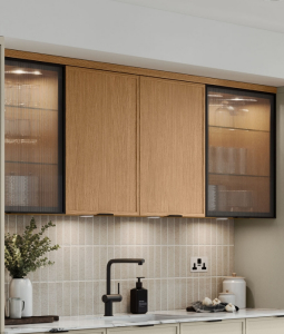 Aluflute Aluminium frame with fluted glass