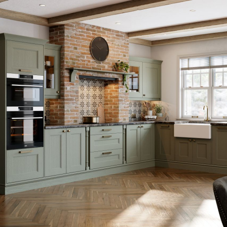 Windsor Shaker door with bidding